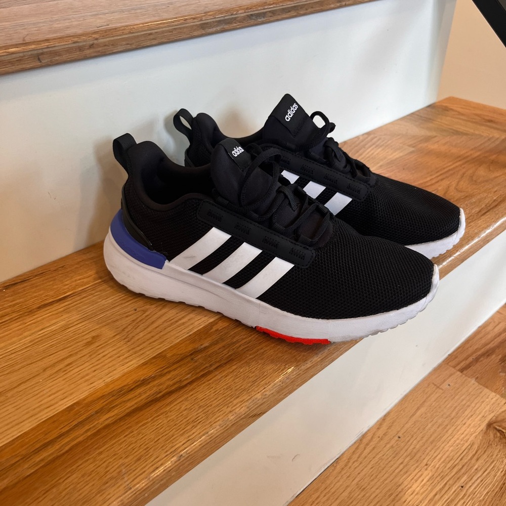 Boys adidas cloudfoam tennis shoe